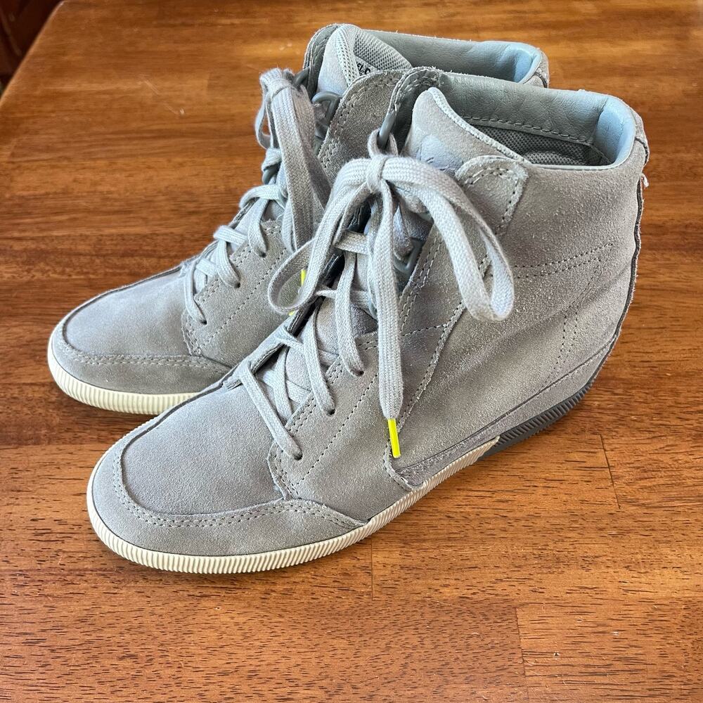Sorel Out N About Women’s Wedge Dove Quarry Size 9